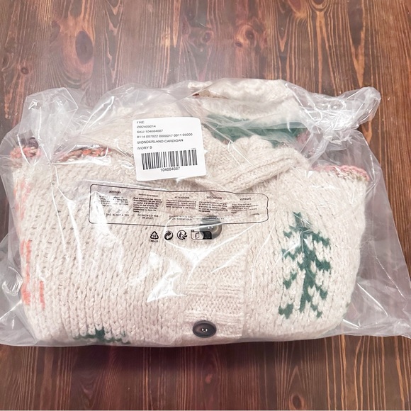 Free People Wonderland SoftSpun Cardi - Picture 9 of 10